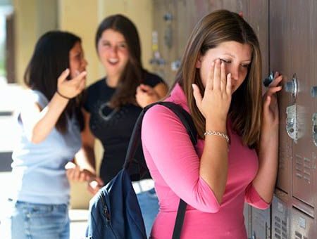 BULLYING NA ADOLESCÊNCIA